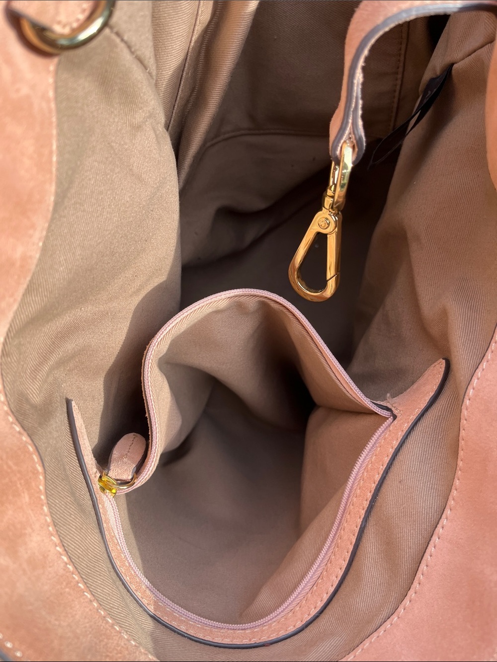 Elegant Blush Pink Suede Tote Handbag - Picture 8 of 11